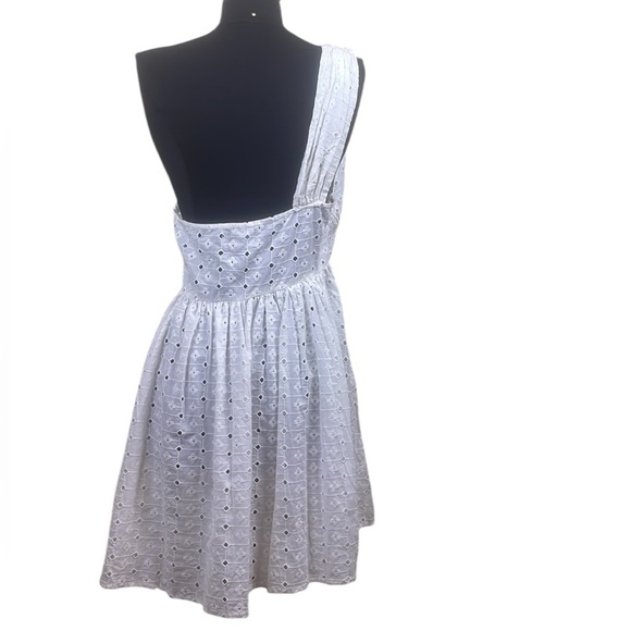 NWT ASOS ONE SHOULDER CUPPED EYELET MINI SUNDRESS IN WHITE Size 8 - Picture 4 of 16